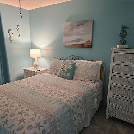 200 Yds To Private Gated Beach Access- 3Br-2Ba- Quiet Location In The Heart Of Destin! Εξωτερικό φωτογραφία